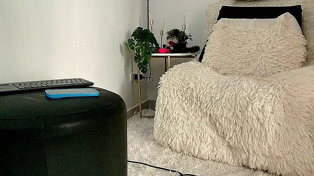 Alba Olimpo online show from 04.14.26