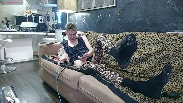 Snapshot of Doggyray44 chatting on 01.23.25 Doggyray44 online show from 01.23.25