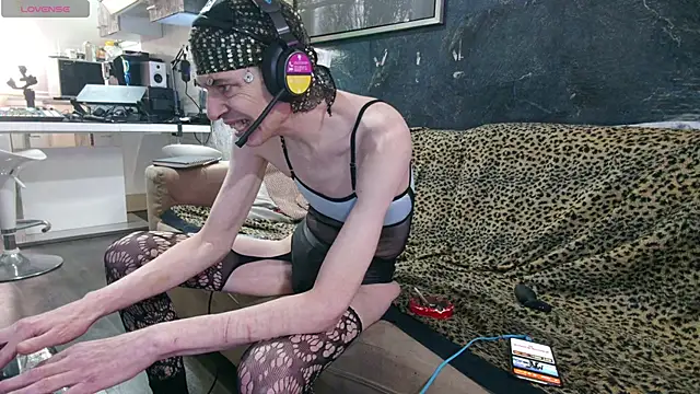 Snapshot of Doggyray44 chatting on 01.23.25 Doggyray44 online show from 01.23.25