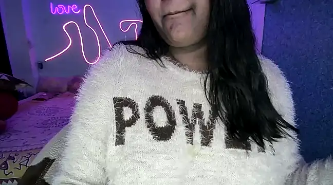 expression queen online show from 01.25.25