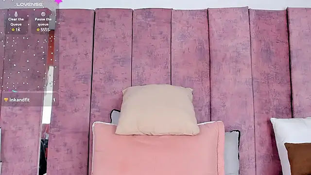 AshlieRoberts online show from 01.28.25