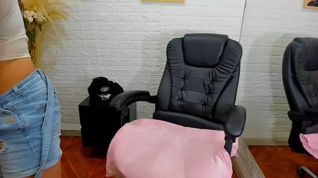 Aisha 09 online show from 03.14.25