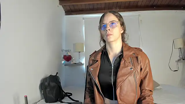 Snapshot of _ashleymiller chatting on 03.17.25 ashleymiller online show from 03.17.25