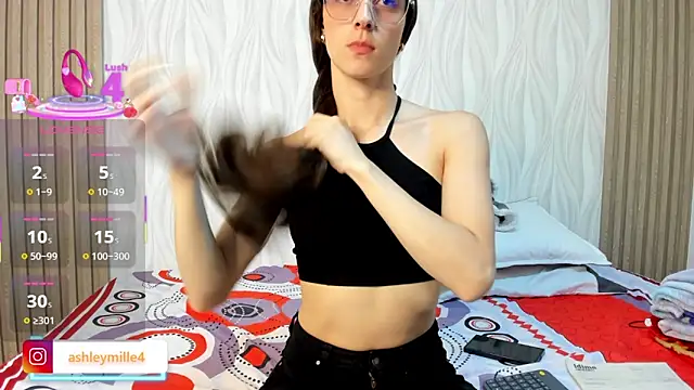 Snapshot of _ashleymiller chatting on 03.03.26 ashleymiller online show from 03.03.26