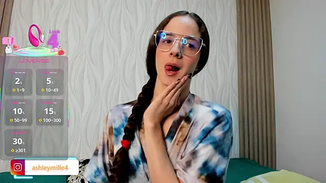 Snapshot of _ashleymiller chatting on 03.27.26 ashleymiller online show from 03.27.26