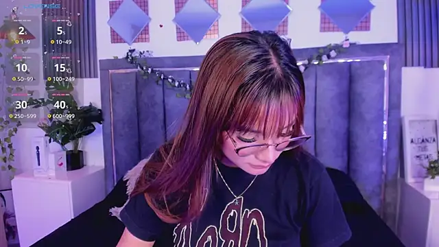 isabela fox online show from 10.16.25