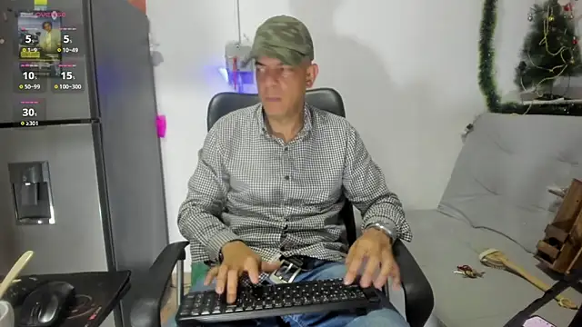 latinmartin73 online show from 12.13.24