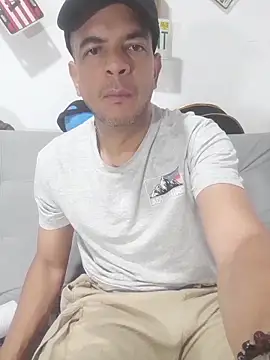 latinmartin73 online show from 11.17.25