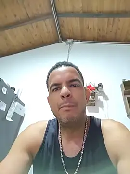 Snapshot of latinmartin73 chatting on 06.14.26 latinmartin73 online show from 06.14.26