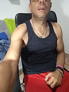 Snapshot of latinmartin73 chatting on 07.18.26 latinmartin73 online show from 07.18.26