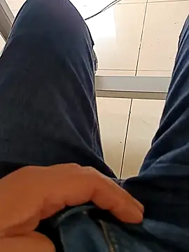 huzi518 online show from 10.28.25