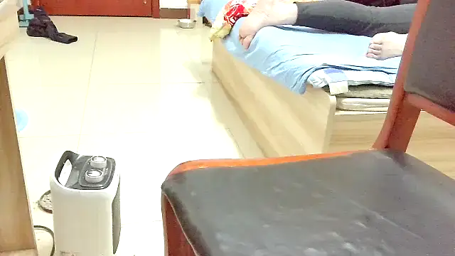 huzi518 online show from 11.02.25