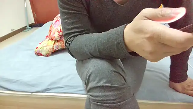 huzi518 online show from 12.16.25