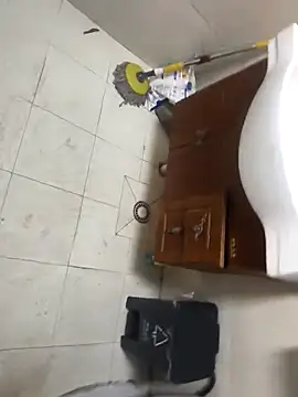 Snapshot of huzi518 chatting on 02.13.26 huzi518 online show from 02.13.26