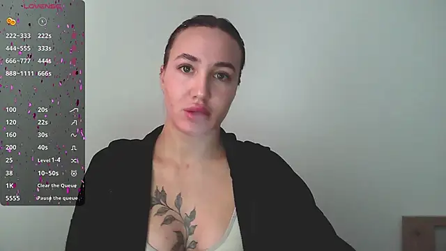 Snapshot of Stasia_Queen chatting on 12.11.24 Stasia Queen online show from 12.11.24