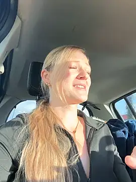 Snapshot of godspot_ chatting on 11.02.25 godspot online show from 11.02.25