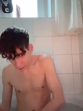 Snapshot of MiguelRausch chatting on 02.01.26 MiguelRausch online show from 02.01.26