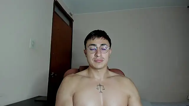 Leoknight online show from 03.18.25