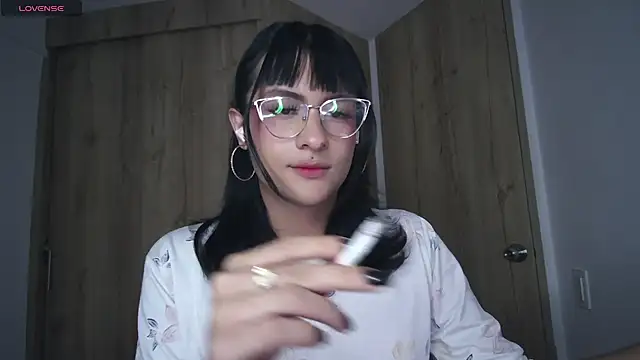 Kiitygirl online show from 12.10.24