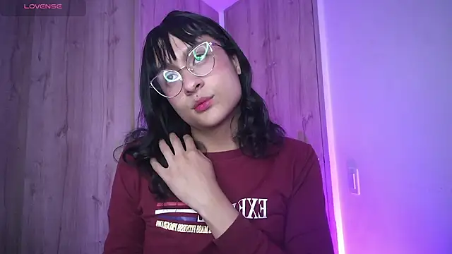 Kiitygirl online show from 01.05.25