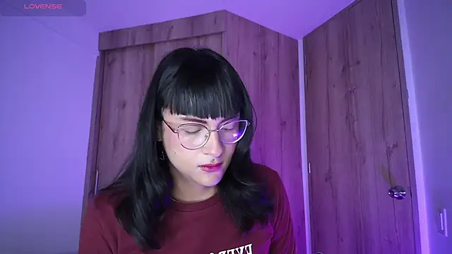 Kiitygirl online show from 01.28.25