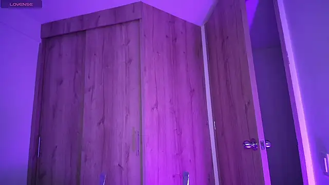 Kiitygirl online show from 02.21.25