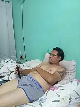 Andresguz35 online show from 04.29.26