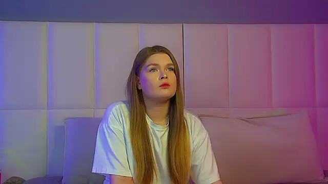 CrystalLyons online show from 03.17.26