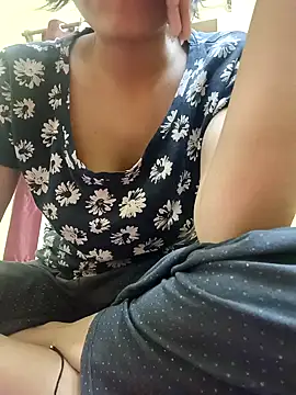 Snapshot of Sanaya_7 chatting on 01.19.25 Sanaya 7 online show from 01.19.25