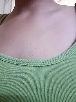 Snapshot of Sanaya_7 chatting on 03.05.25 Sanaya 7 online show from 03.05.25