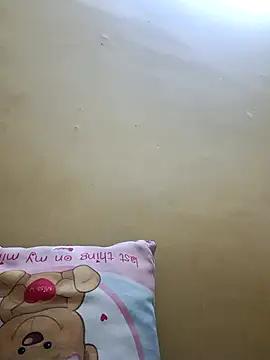 Snapshot of Sanaya_7 chatting on 11.12.25 Sanaya 7 online show from 11.12.25