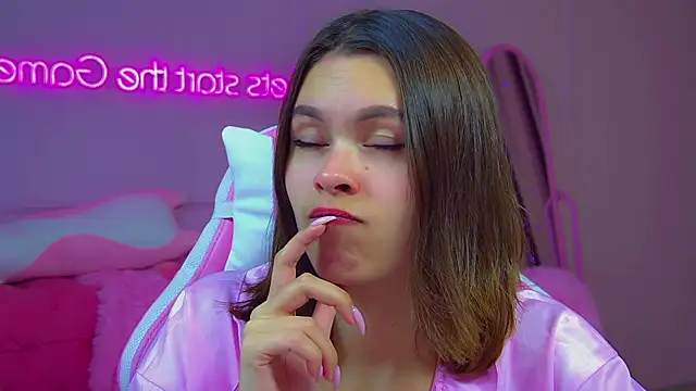 PollyLanders online show from 10.12.25