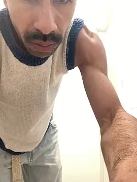 Lucascacaca online show from 12.16.24