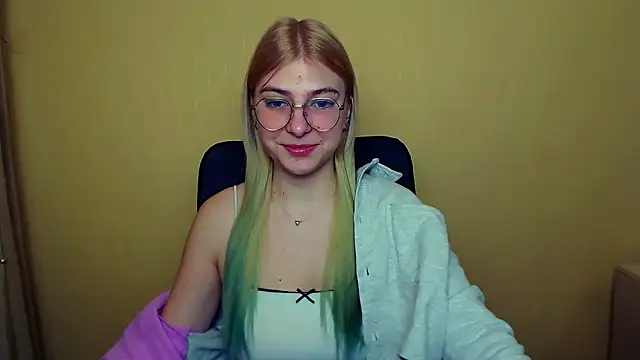 Luna Lush  online show from 01.21.25