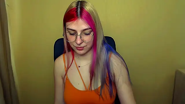 Luna Lush  online show from 03.06.25