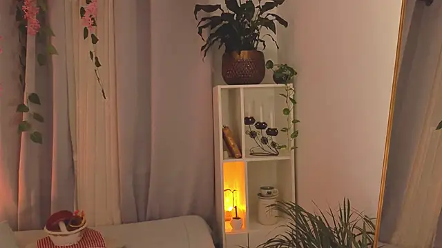 Tommyfoxboy online show from 10.21.25