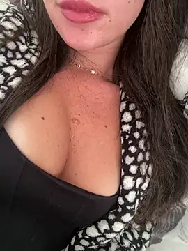 BetinaSoares online show from 05.04.26