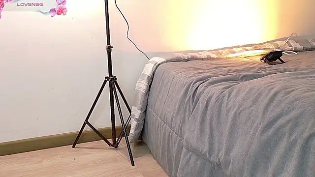 Snapshot of oceanthesquirter chatting on 02.28.25 oceanthesquirter online show from 02.28.25