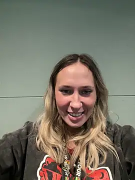 M1ssyk1ssy online show from 12.30.24