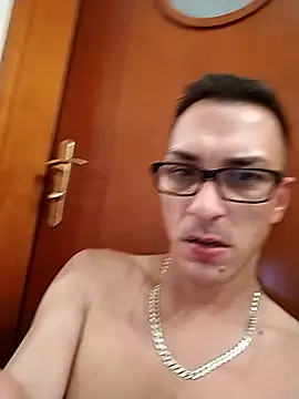 Snapshot of UnfinishedGoal0 chatting on 10.11.25 UnfinishedGoal0 online show from 10.11.25