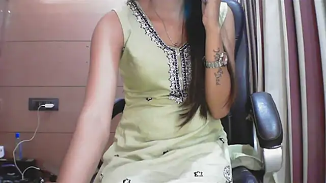 Snapshot of collage_hoty chatting on 11.26.25 collage hoty online show from 11.26.25