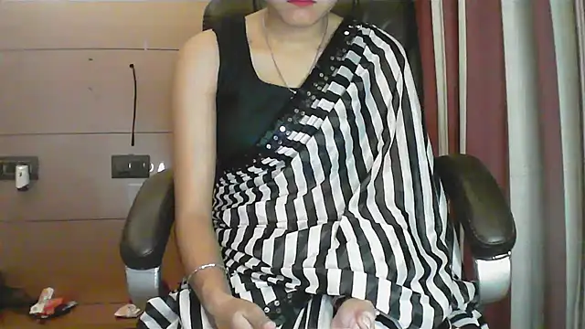 Snapshot of collage_hoty chatting on 11.27.25 collage hoty online show from 11.27.25