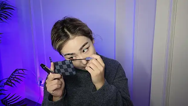 Deiri Delightful online show from 12.07.24