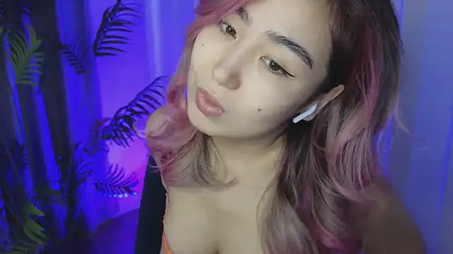 Deiri Delightful online show from 12.11.24