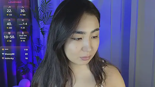 Deiri Delightful online show from 12.18.24