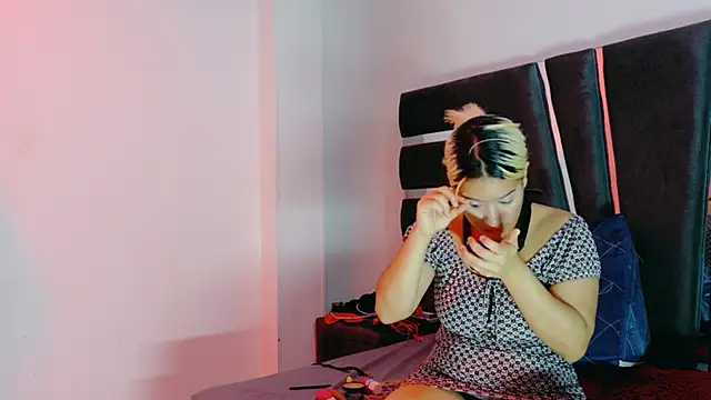 AliceandMax online show from 04.13.26