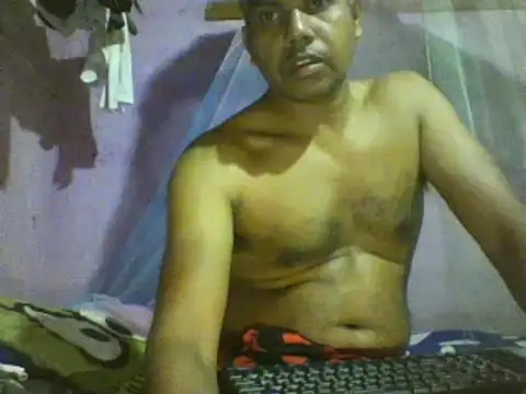 Snapshot of roundbunny chatting on 12.09.24 roundbunny online show from 12.09.24