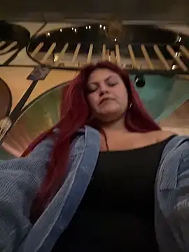 lia moon77 online show from 01.30.25