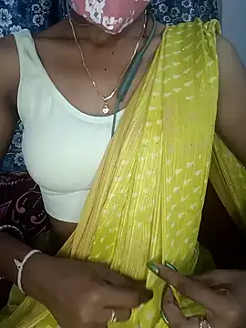 Snapshot of Miakhalifatamil chatting on 12.18.24 Miakhalifatamil online show from 12.18.24