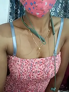 Snapshot of Miakhalifatamil chatting on 02.28.25 Miakhalifatamil online show from 02.28.25